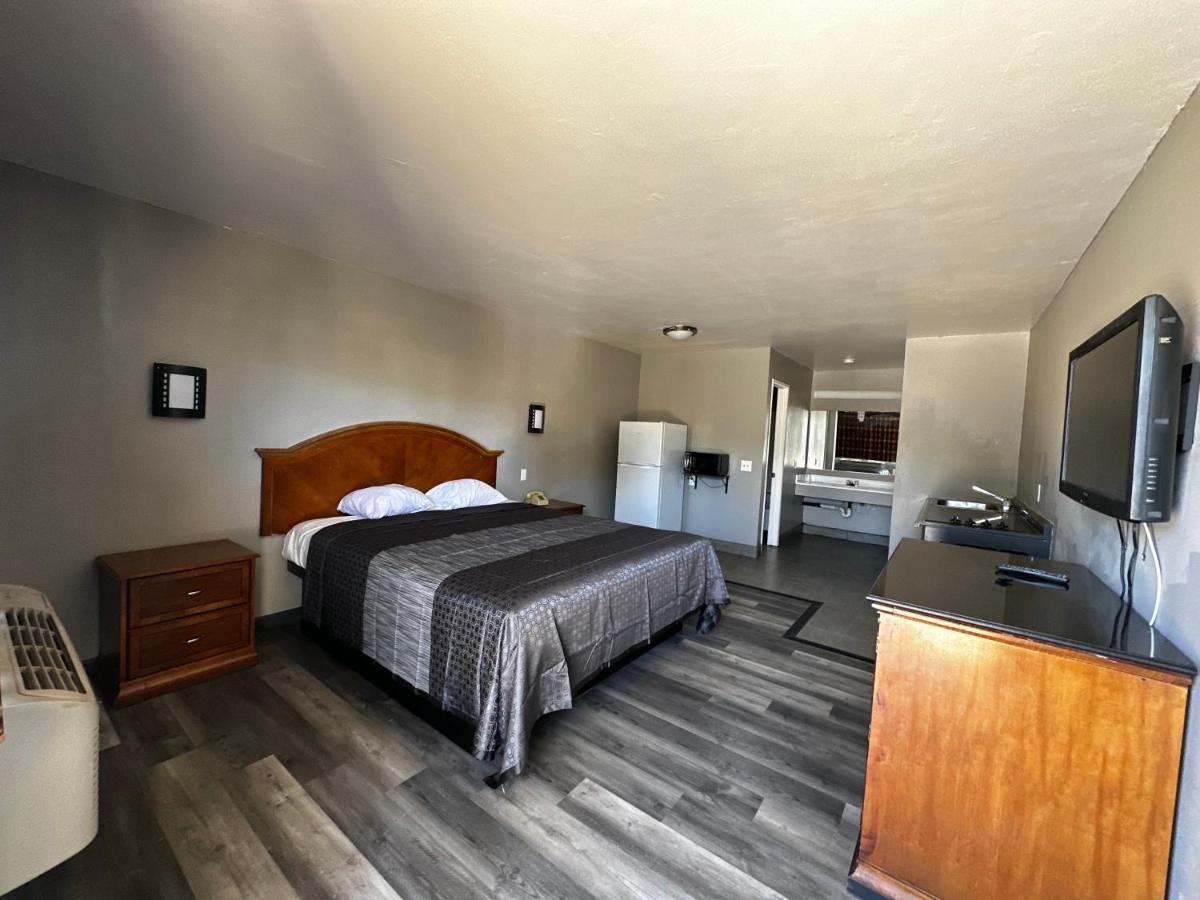 Sunpark Inn & Suites San Bernardino Exterior photo